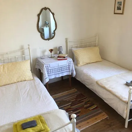 Maison de la Rivière Gite Chambre d hote * Taize-Aizie