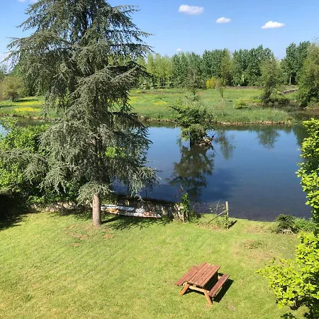 Maison de la Rivière Gite Chambre d hote Taize-Aizie