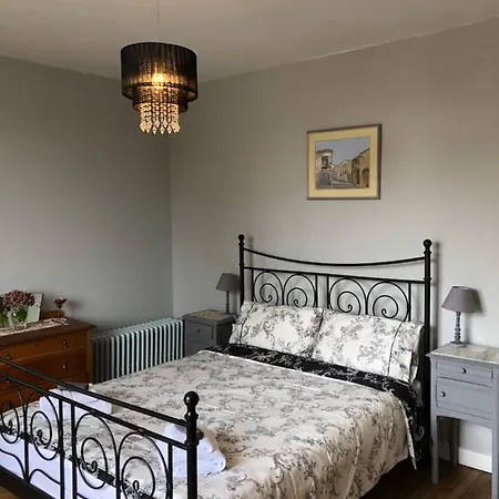 Maison de la Rivière Gite Chambre d hote Couette-café Taize-Aizie